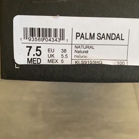 Kenneth Cole Palm Toe Ring Sandals - Picture 5 of 5